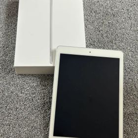 Apple iPad Air 2 Wi-Fiモデル 128GB シルバー