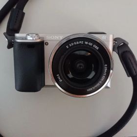 SONY α6000 パワーズームレンズキット シルバー