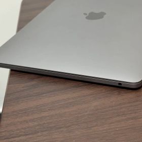 Apple MacBook シルバー2017 8/256GB