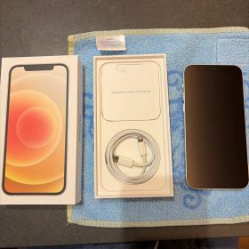 Apple iPhone 12 ホワイト本体 64GB 箱付き