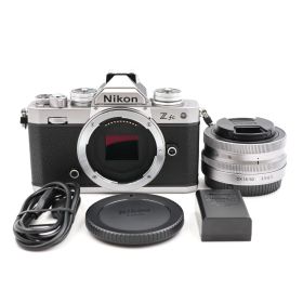 ■シャッター数7490枚！新品同様■ Nikon Z fc レンズキット シルバー ミラーレス一眼カメラ ニコン