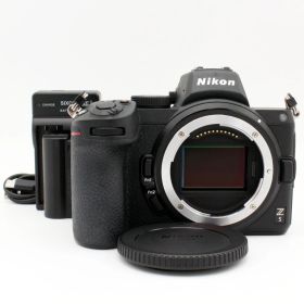 わずかシャッター数3766枚【新品級】Nikon Z5 ボディ#9705