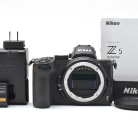 ■8240ショットのほぼ新品■ Nikon ニコンZ5 ミラーレス一眼カメラ #C892