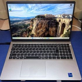 DELL Inspiron 15 3511 Core i7-1165G7 ノート