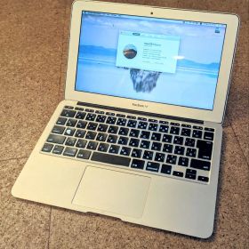 Apple MacBook Air 11インチ Mid2012 やや難あり i5