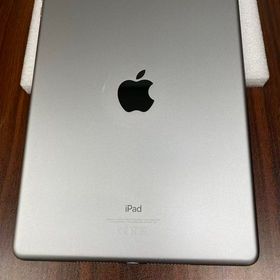 Apple iPad 第6世代 Wi-Fi 128GB Space gray