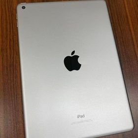 Apple iPad 第6世代 Wi-Fi 128GB Space gray