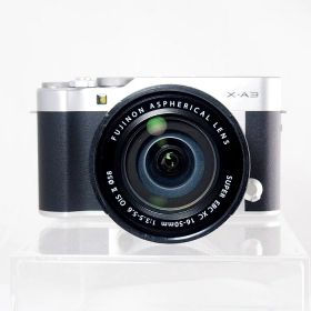 【中古】 (フジフイルム) FUJIFILM X-A3 XC16-50キット シルバー【中古カメラ デジタル一眼】 ランク：B