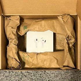 【新品同様】AirPods4 Apple アップル イヤホン ノイキャン無し