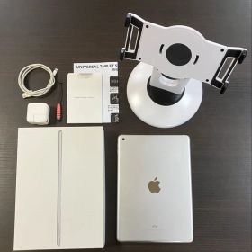 Apple iPad シルバー 本体 充電器・スタンド付き