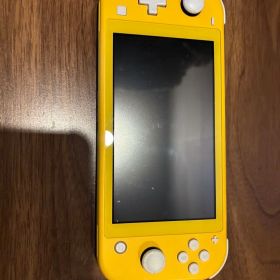Nintendo Switch Lite イエロー