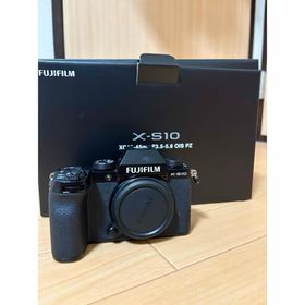 フジフイルム(富士フイルム)のFUJI FILM デジタルカメラ X-S10 本体ボディのみ(ミラーレス一眼)