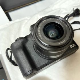 美品 Canon EOS kiss M2 ミラーレスカメラ