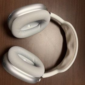 AirPods MAX