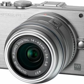 【中古】【非常に良い】OLYMPUS ミラーレス一眼 PEN Lite E-PL3 レンズキット シルバー E-PL3 LKIT SLV