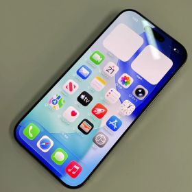 au iPhone 16 Pro 256GB ナチュラルチタニウム