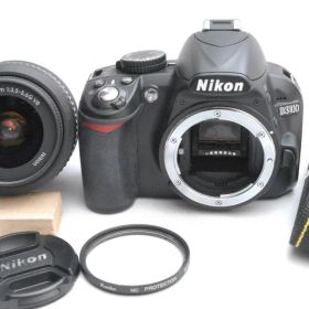 Nikon D3100/ DX VR 18-55mm G (良品）
