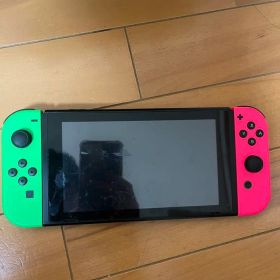 Nintendo Switch 本体 グリーンとピンクのJoy-Con