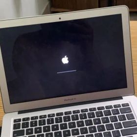 Apple MacBook Air 2017 128GB シルバー