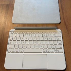 iPad（A16）用Magic Keyboard Folio - 英語（US）
