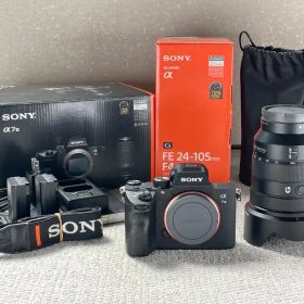 カメラSony α7 III