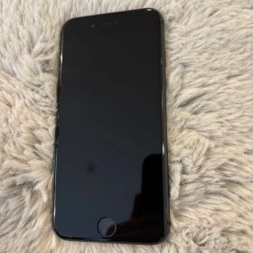 Apple iPhone 8 ブラック 本体