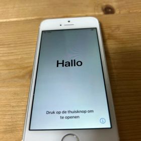 Apple iPhone SE(第1世代) 新品¥3,146 中古¥4,000 | 新品・中古の