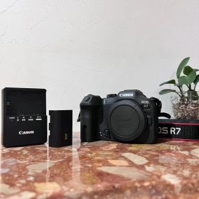 【比較的美品】Canon EOS R7 ボディ｜動作良好｜付属品あり