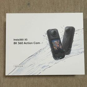 Insta360 X5 8Kアクションカメラ Essentials Bundle