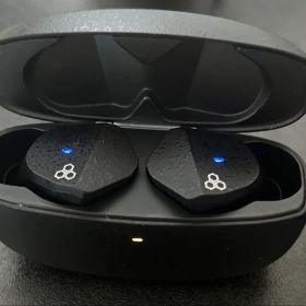 Final ZE3000 ファイナル Bluetooth ワイヤレスイヤホン