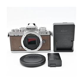 Nikon ミラーレス一眼カメラ Z fc ボディ Zfc シルバー
