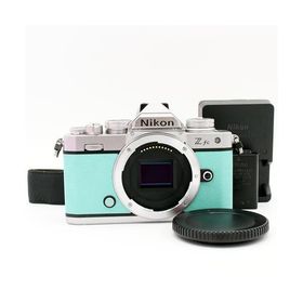 Nikon ミラーレス一眼カメラ Z fc ボディ Zfc シルバー