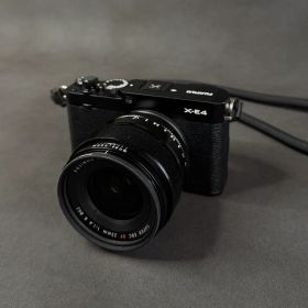 【希少美品】FUJIFILM X-E4 & XF23mm カメラ本体+神レンズ