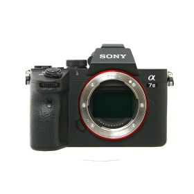 【中古】 (ソニー) SONY α7III ボディ [ILCE-7M3]【中古カメラ デジタル一眼】 ランク：AB