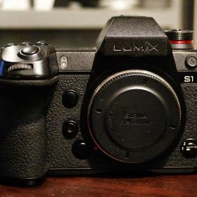 LUMIX DC-S1★有償アプデ済ボディー★美品★本日4/29限定値下げ中♪