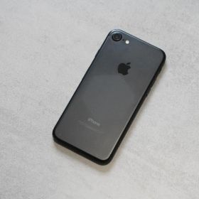 【動作良好】iPhone7 128GB A1779 ブラック SIMフリー