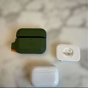 AirPods Pro 第2世代 Lightning MQD83J/A UAG