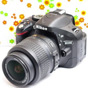 ニコン Nikon D5200☆初心者に最適☆スマホ転送可☆動画撮影可！