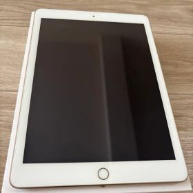 Apple iPad (第5世代) ゴールド 32GB セルラーモデル