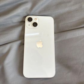 Apple iPhone 13 ホワイト ケース付き