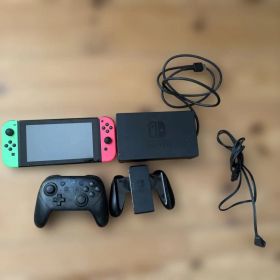 Nintendo Switch グリーン/ピンク 本体
