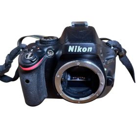 【ジャンク】Nikon D5100 ボディのみ シャッターOK 液晶黄ばみ有