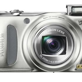 【中古】FUJIFILM FinePix デジタルカメラ F300 EXR シルバー F FX-F300EXR S 1200万画素 スーパーCCDハニカムEXR 光学15倍ズーム 広角24mm 3.0型液晶当店保証30日間 人気モデル 高画質 売れ筋