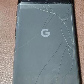 Google Pixel 8 ブラック 本体のみ SIMフリー 背面割れ