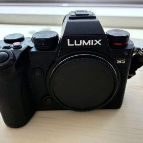 【シャッター回数59回】LUMIX S5 ボディ（DC-S5）