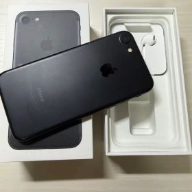 iPhone 7 128GB ブラック SIMロックあり 動作確認済 カバー付き
