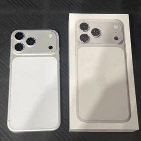 【美品】iPhone17ProMax 512GB シルバー SIMフリー