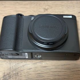 FUJIFILM XF10 コンパクトデジタルカメラ APS-C 美品 箱付