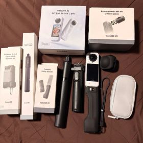 Insta360 X5 8Kアクションカメラ 本体と付属品
