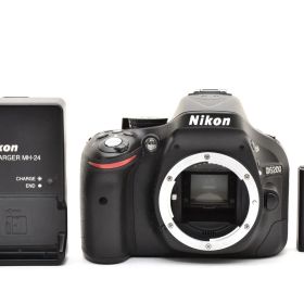 ★美品★ ショット数 1605回 ニコン NIKON D5200 ボディ #1832